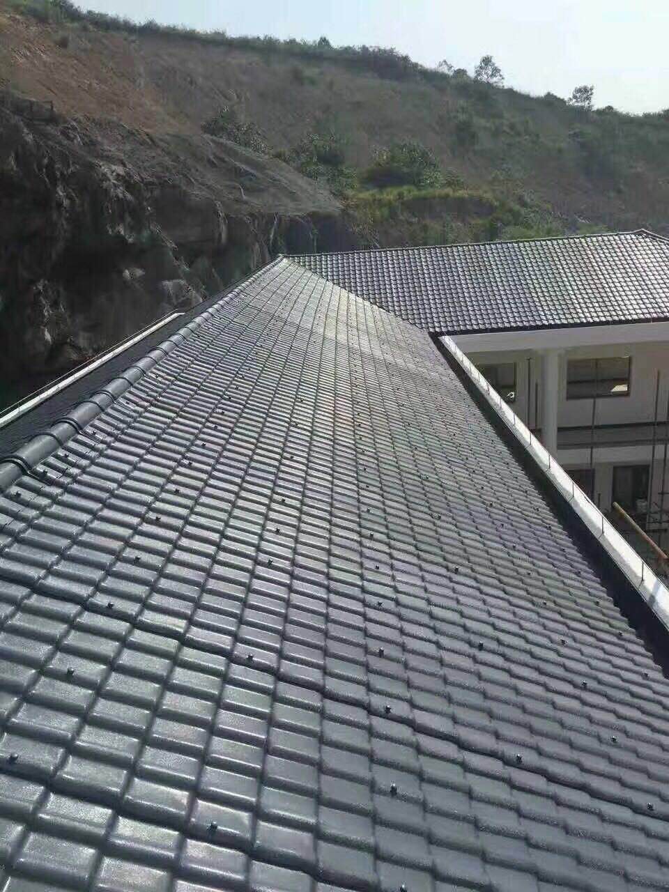 合成樹脂瓦